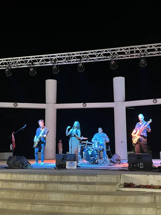 Ultraligero en un escenario al aire libre